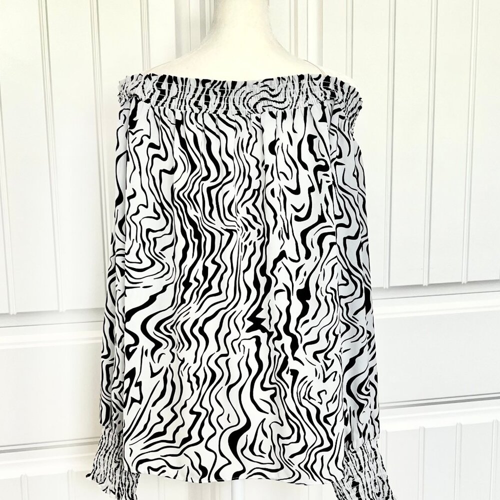 Milano Black & White Off-the-Shoulder Smocked Long Sleeve Zebra Print Tunic Top - Picture 4 of 6